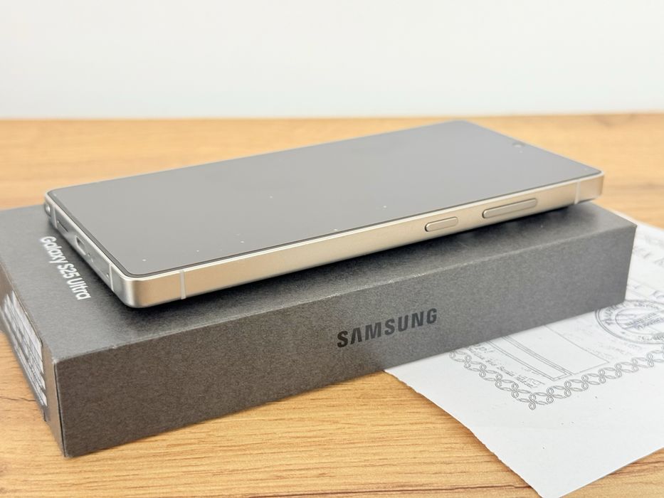 Samsung Galaxy S25 Ultra  Гаранция!!!