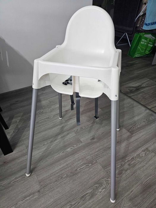 Scaun înalt+centură siguranţă