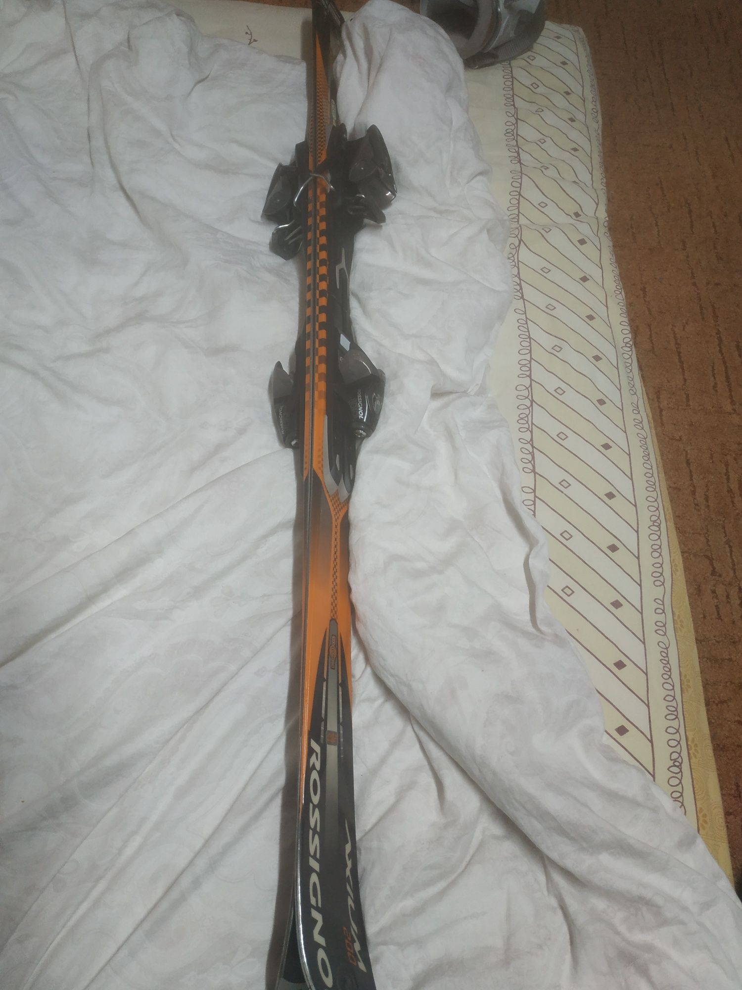Лыжи Rossignol axium 200