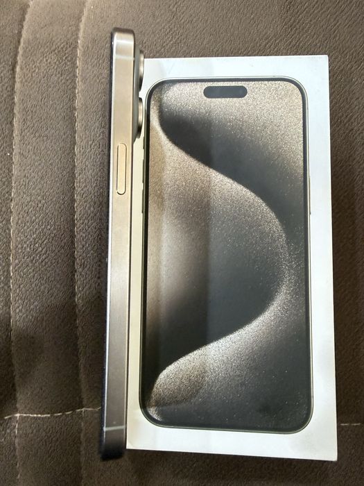 Iphone 15pro max 256gb. Srochna sotiladi