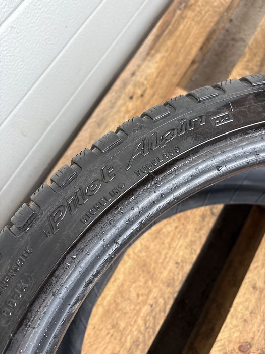 Anvelope de iarna 255/35R19