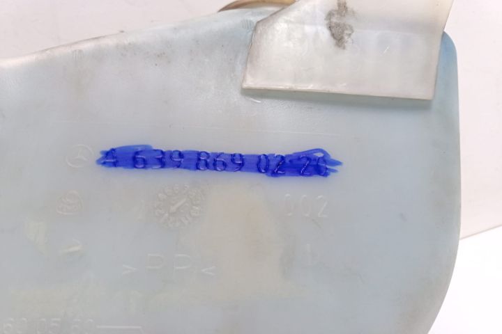 Vas lichid parbriz A6398690220 Mercedes-Benz Vito W639