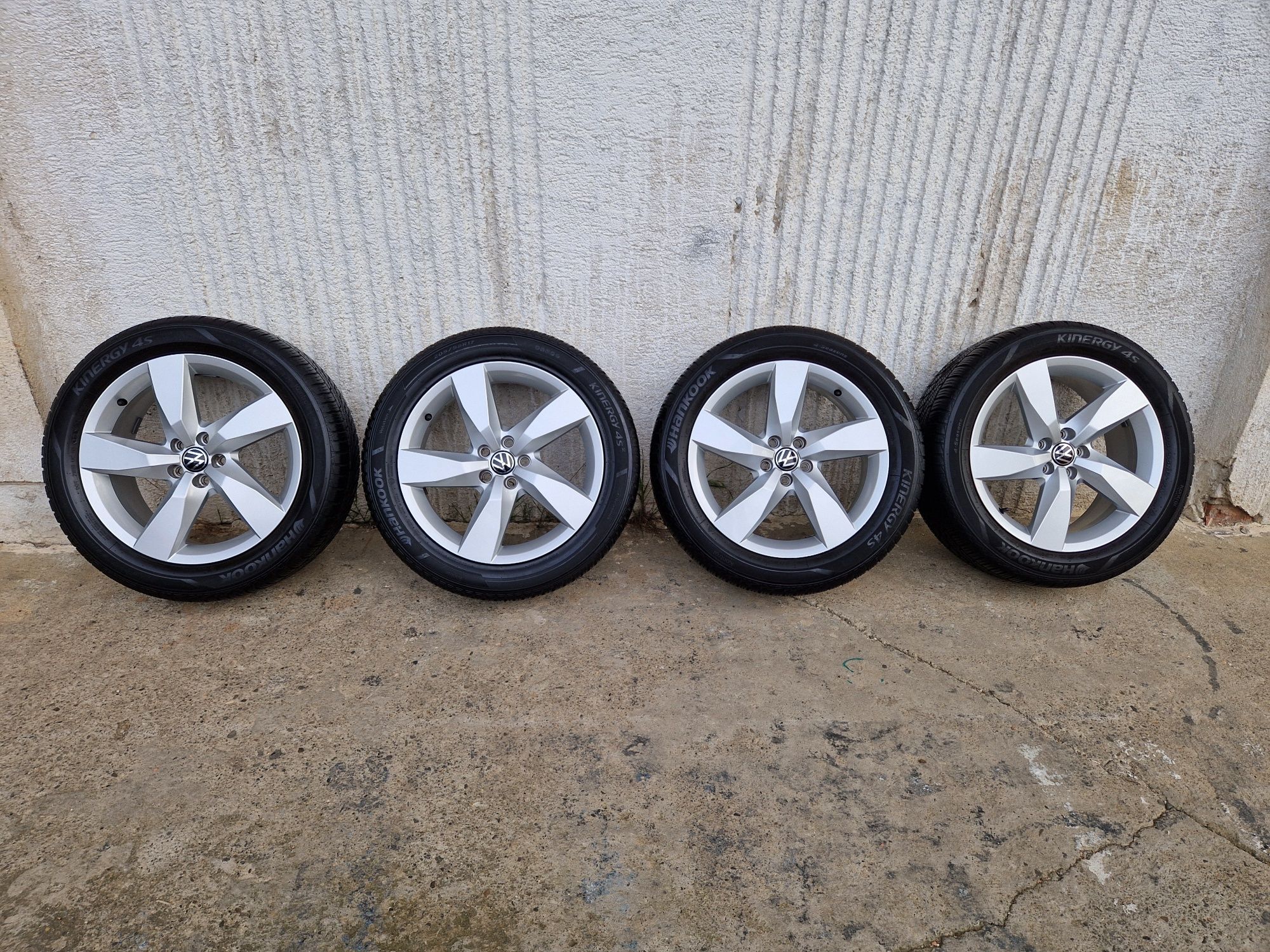 8 ) Jante r17 5x100 originale vw T-Cross 205 55 17