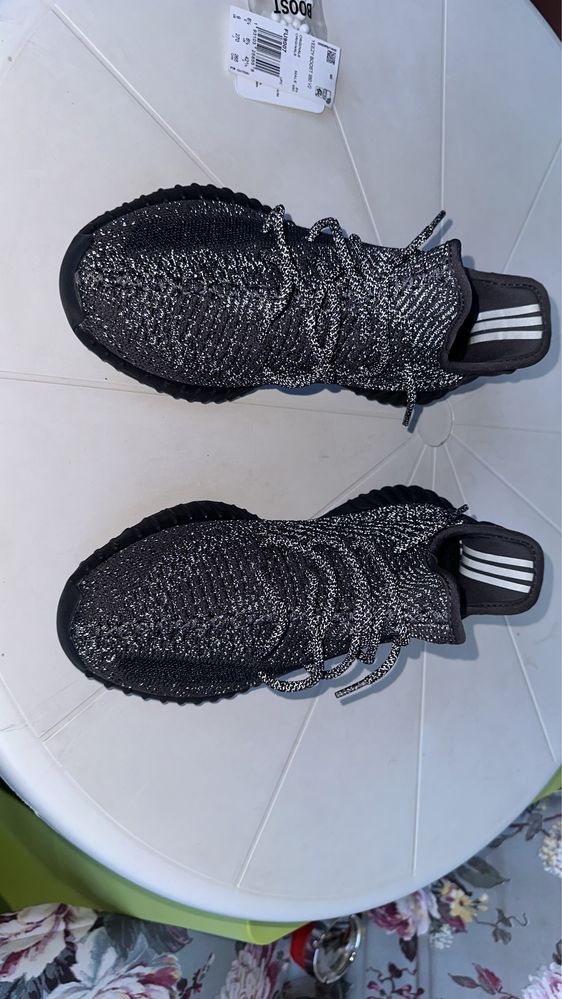 Adidas yeezy boost 350 V2 Static Black (Reflective)