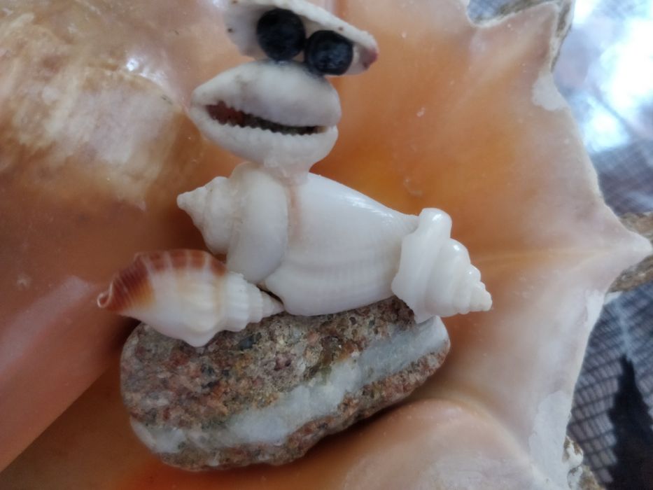 Figurina din scoici - Little snail