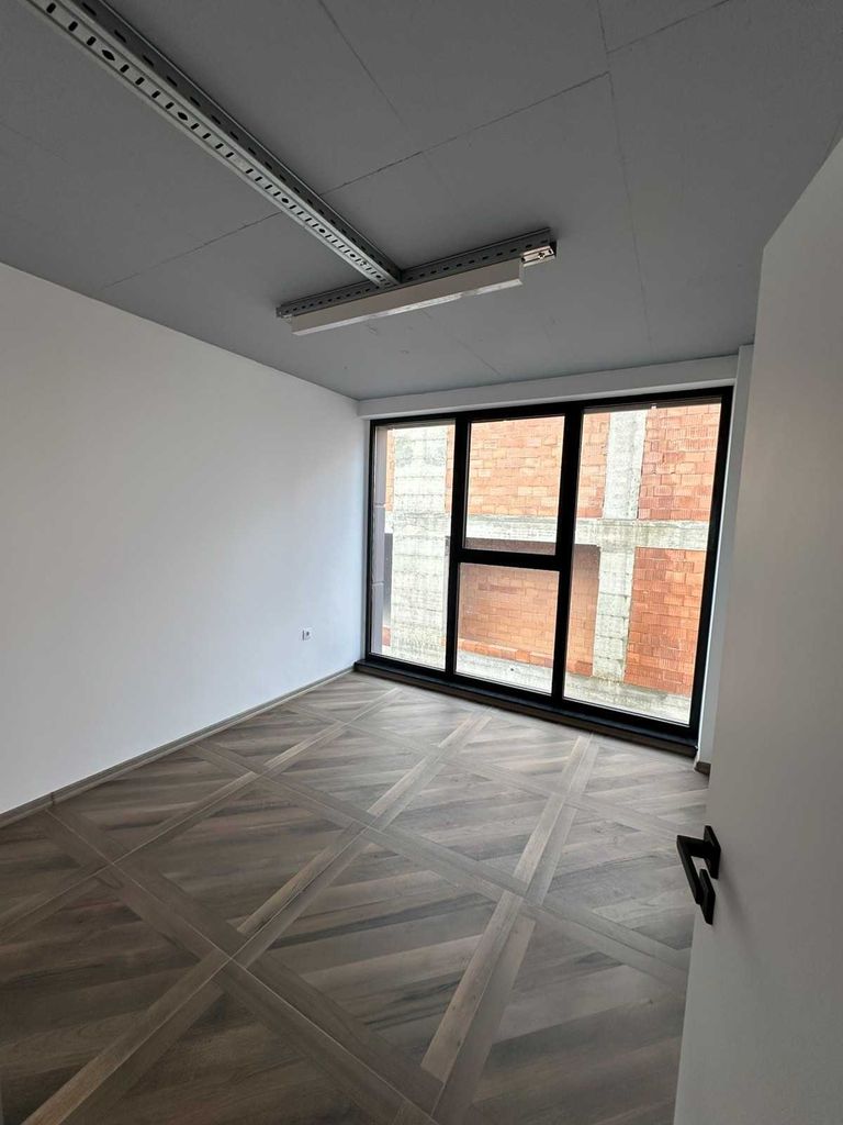Дава се под наем Офис в Пловдив, Индустриална зона - Юг - 110 кв.м за 660 € - Снимка #7