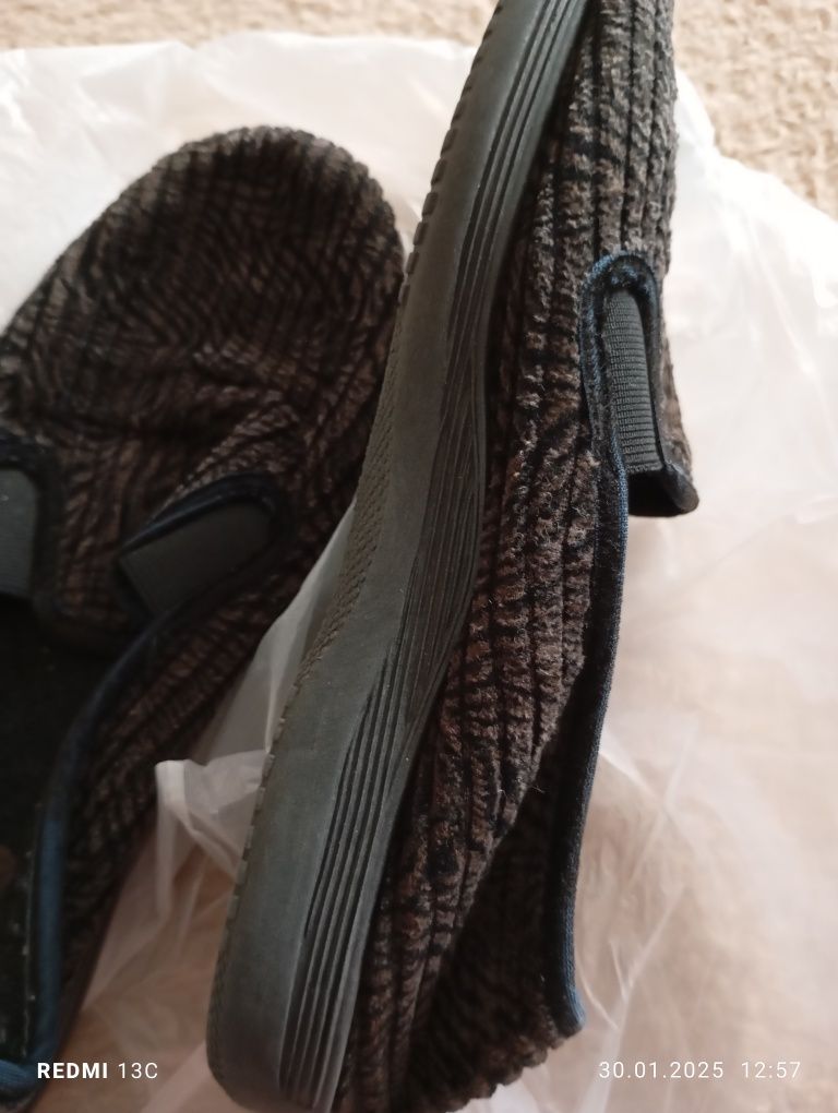 Pantofi vătuiți de casă 26 cm interior