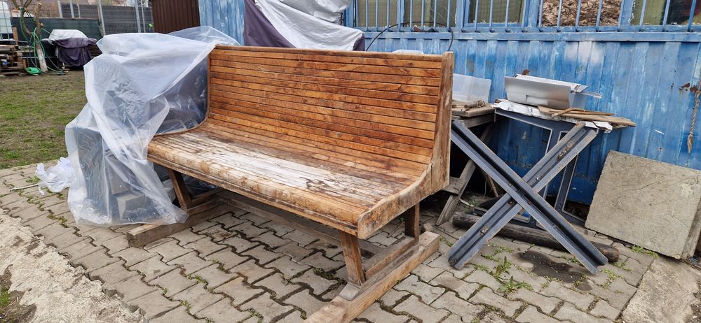 Banca veche posta Română.