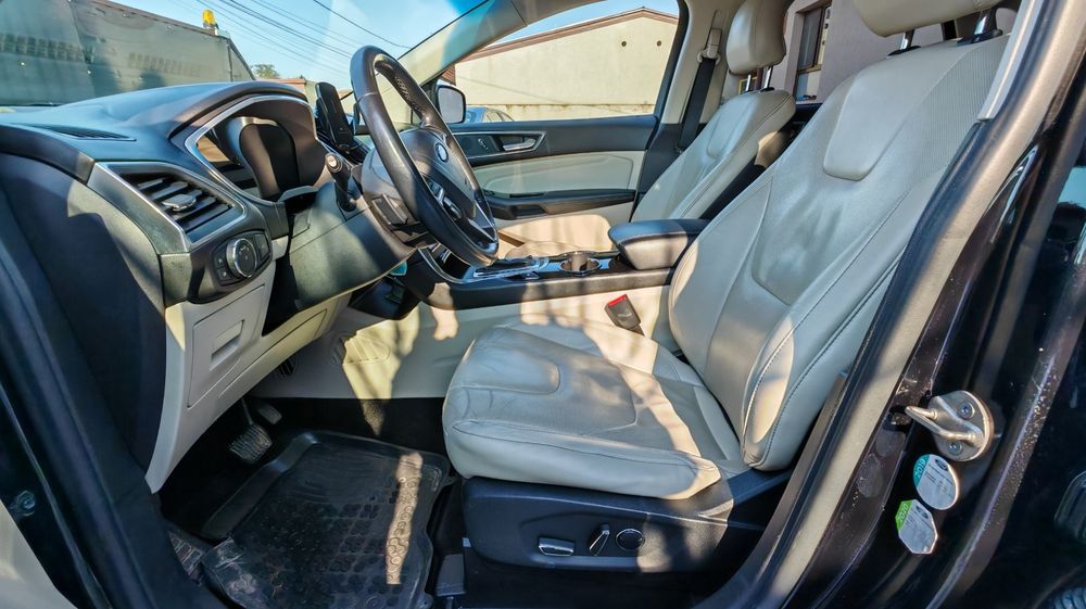 Vând Ford Edge 2.0 TDCi(210CP)AWD