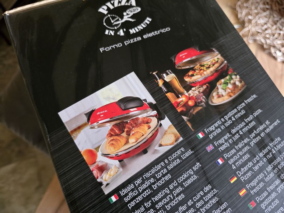 Cuptor electric pentru pizza Ariete "Pizza in 4 minute" 0909/10, 1200W