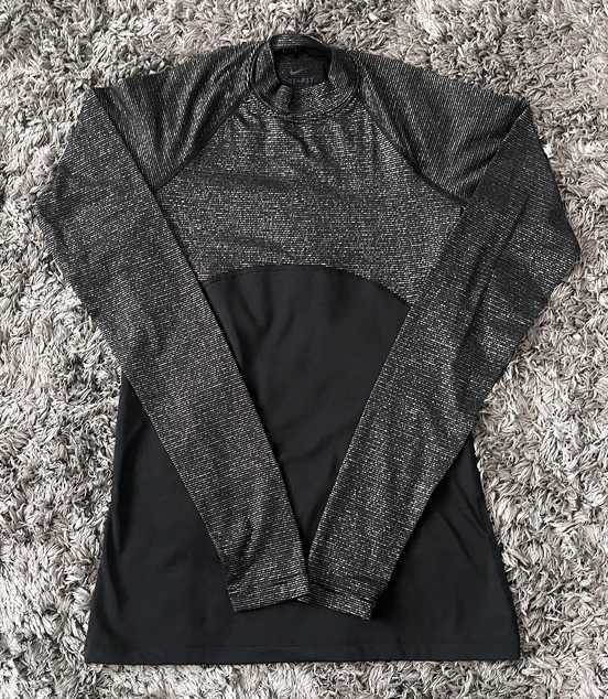 Bluză sport Nike originala (marime XS)