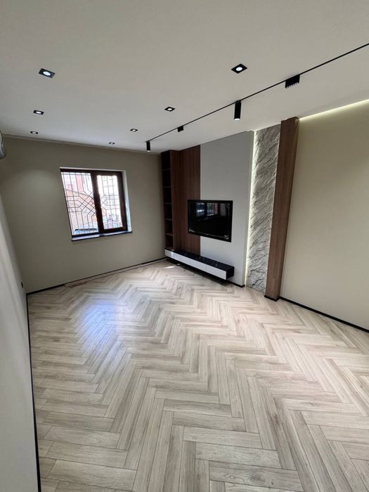 Продаётся квартира 3 ком/ 75м2/ 1 эт. Яшнабадский район.