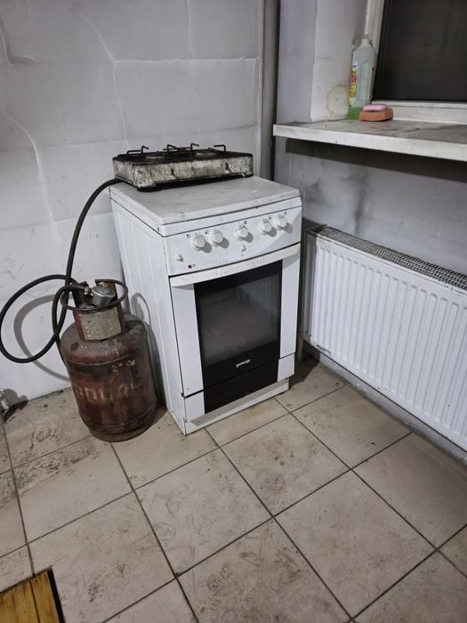 Продам газ плиту