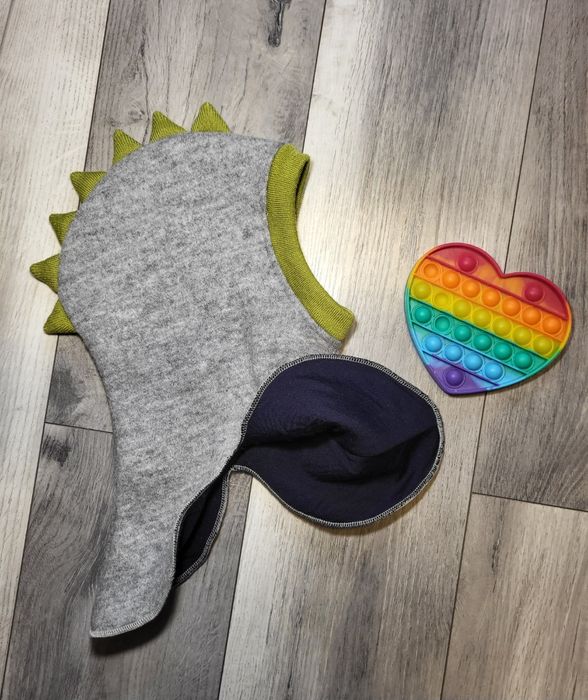 Cagula groasă din lână organică fiartă dublată cu jerse de lână