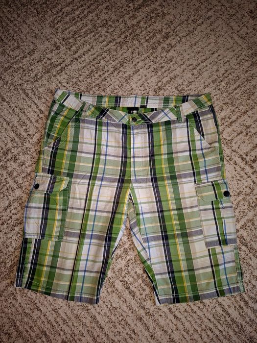 Pantalon scurt Livergy mărime L (52/54)