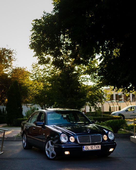 Mercedes E300 Turbodiesel (OM606)