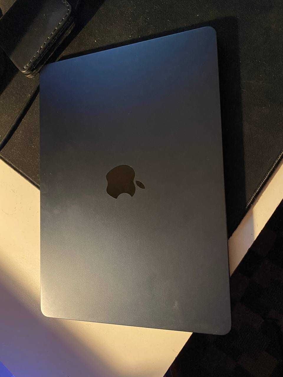 MacBook Air M3 Midnight (2024)