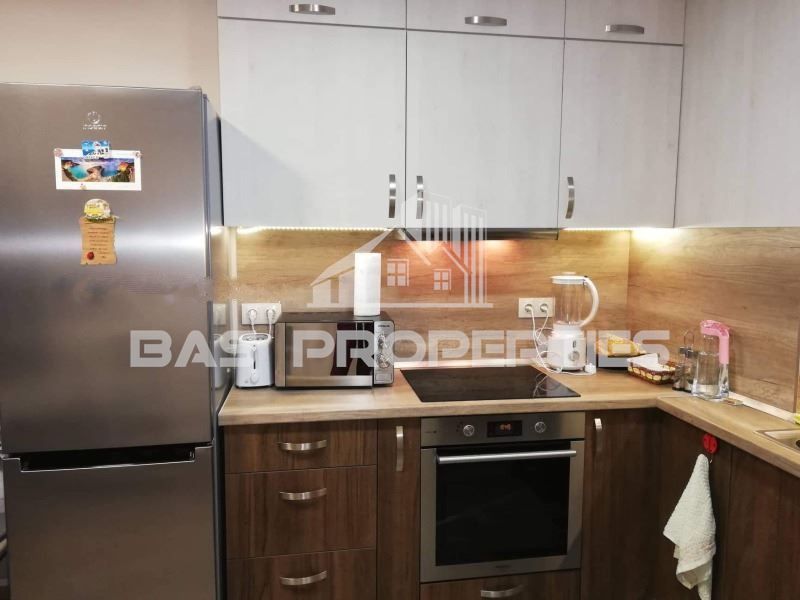 Продава се Тристаен апартамент в София, Надежда 3 - 64 кв.м за 3016 €/кв.м - Снимка #2