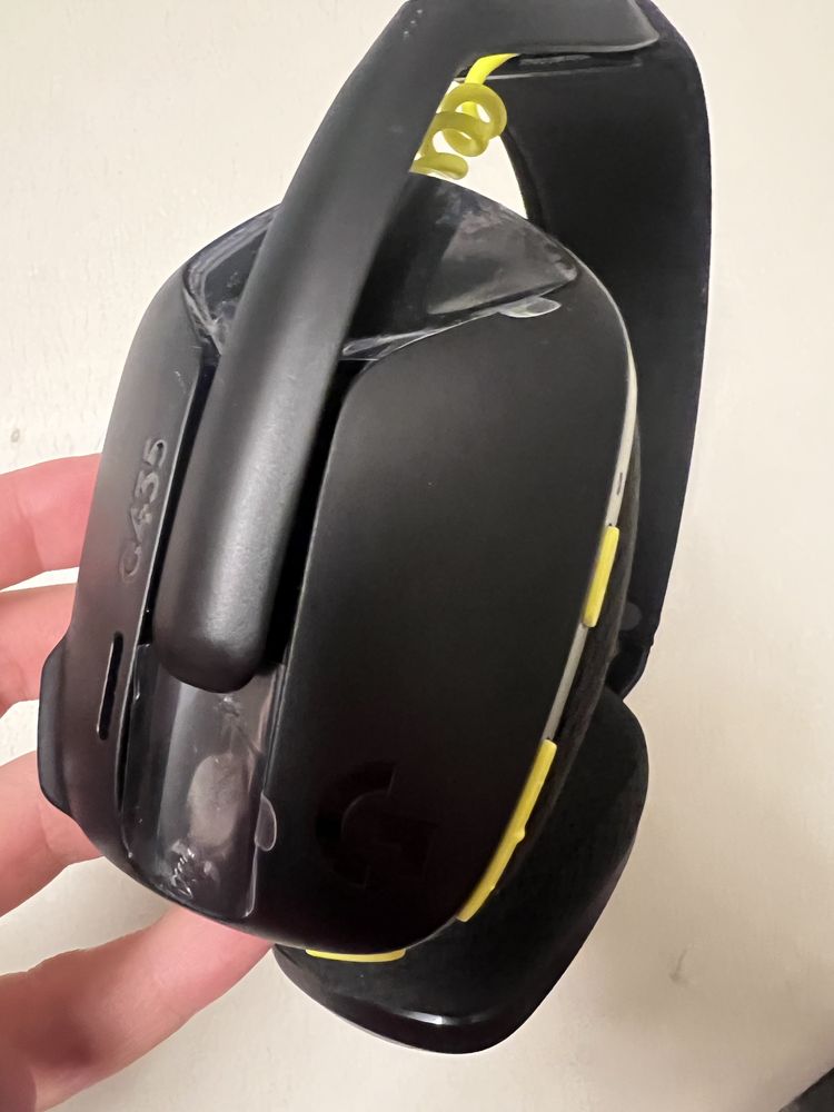 Logitech g435 нови (все още с лепенки) тел