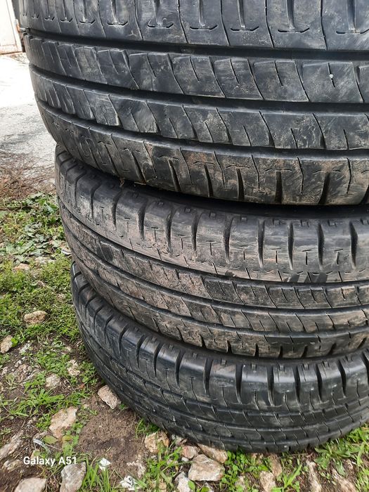 Бусови гуми 195/70/15С.