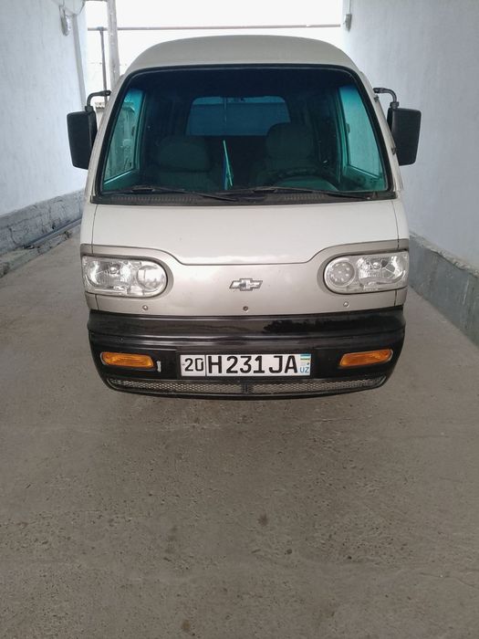 Damas 2009 yil sotiladi narxi 3500 y.e