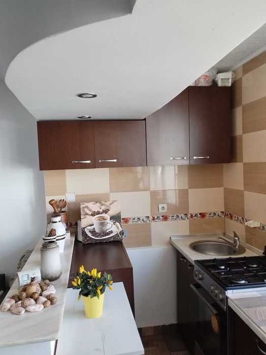 Vand apartament 2 camere Stefanesti