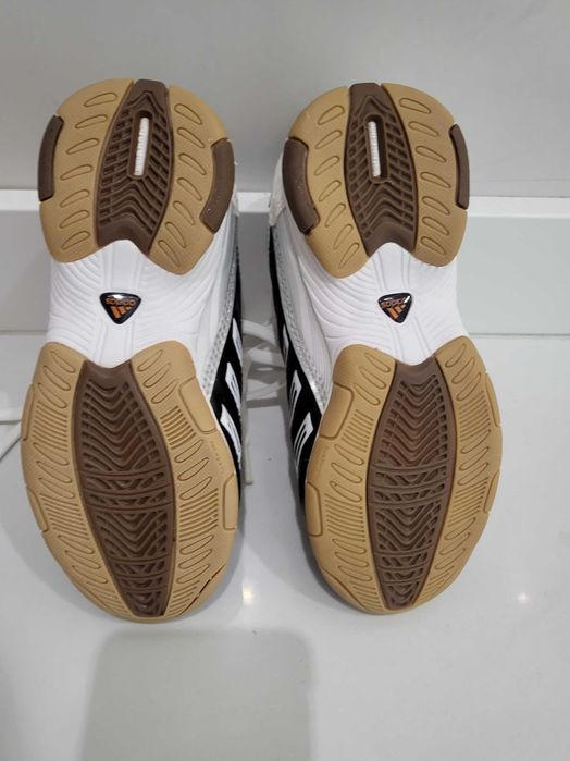 Маратонки  Adidas за футбол