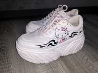 Pantofi sport Hello Kitty Bershka