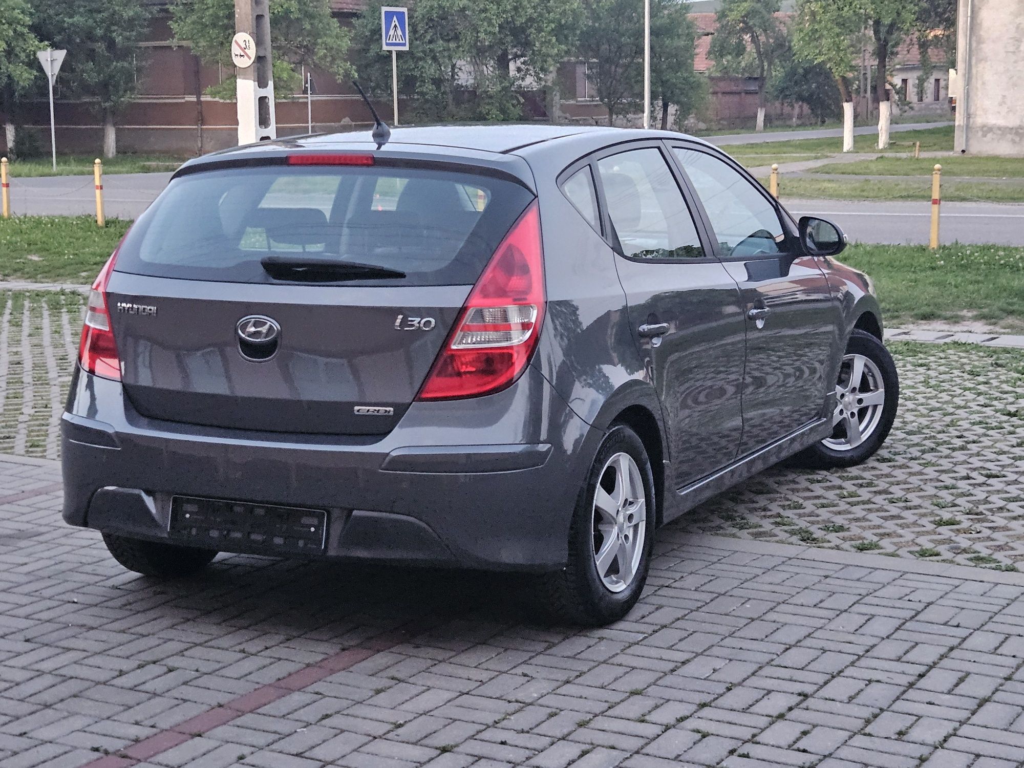 Hyundai I 30 - An 2011 - 1.6(Diesel), 90 Cai, Încălzire scaune