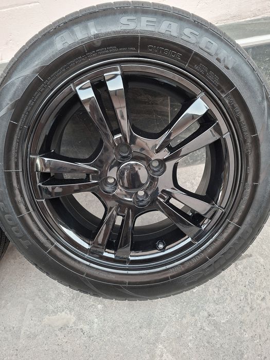 Обмен или продаётся Nexia 3 диски с баллонами