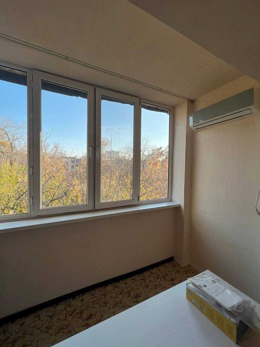 Чиланзар 11-кв, 1/4/4, балкон 1,5х3 Средний ремонт