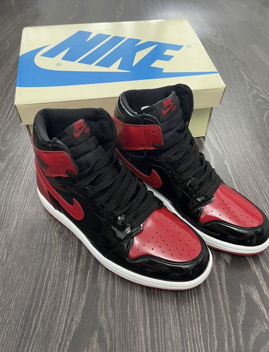 Adidași AIR JORDAN 1 Retro High