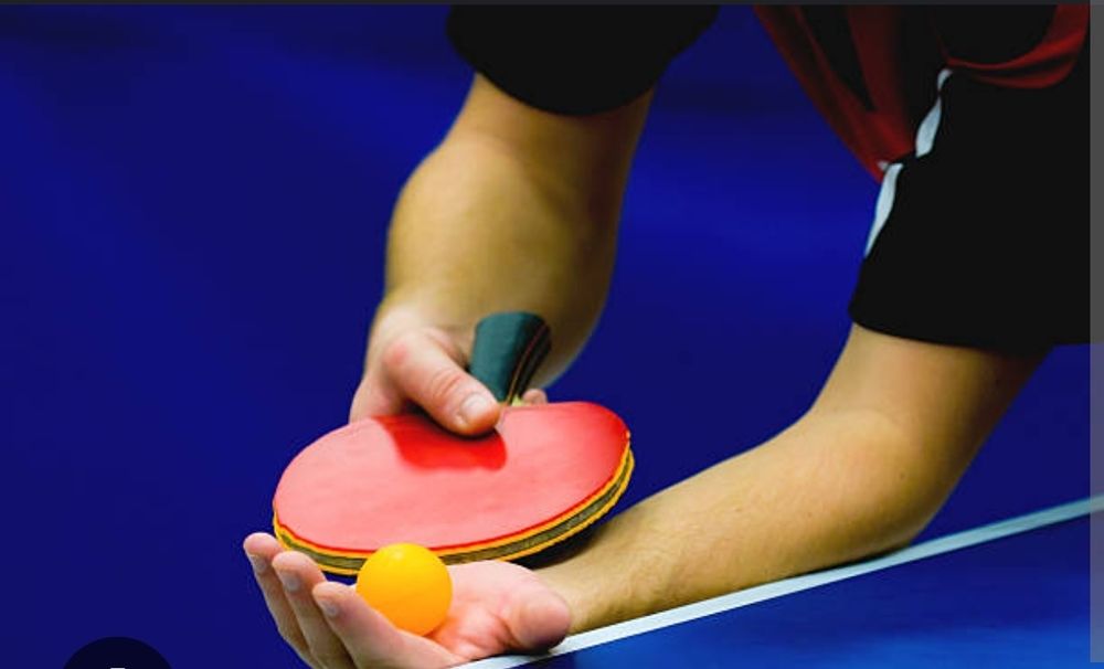 Спарринг партнёт по настольному теннису.