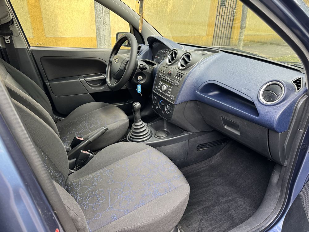 Ford Fiesta 1.2 Benzină An 2007 100.000 km