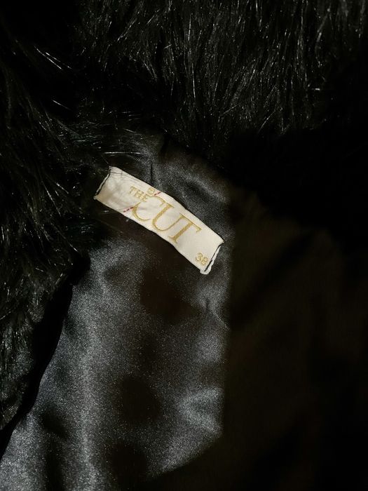 Меховая накидка турецкого бренда