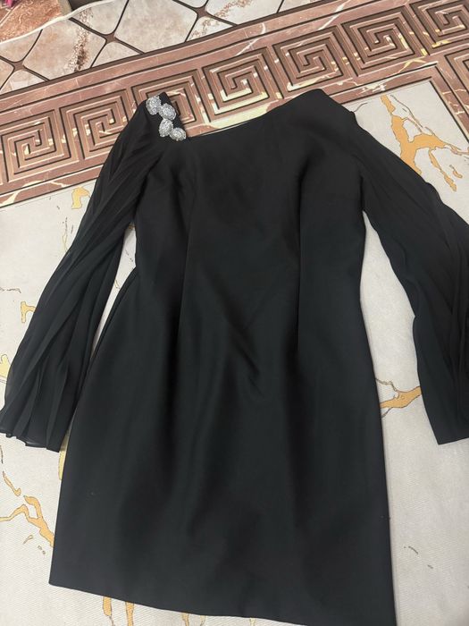 Продам дешево одежду 44 размера