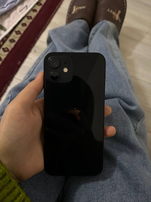 Iphone 12   64 GB