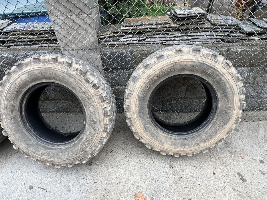 Гуми за офроуд 235/75/15