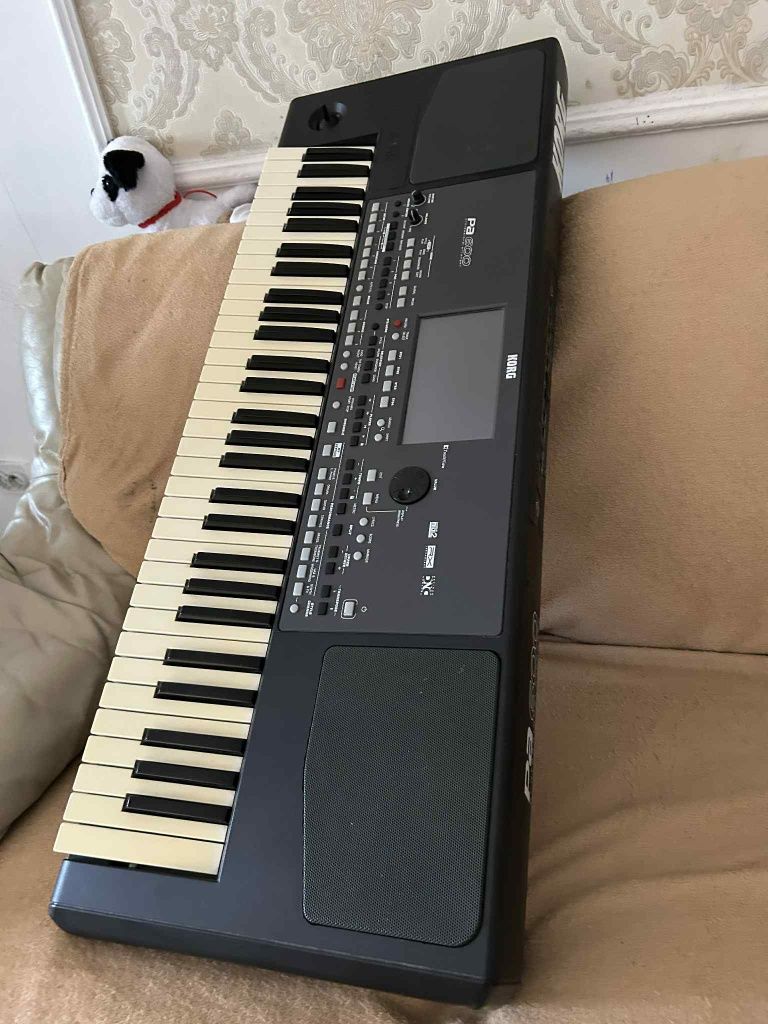 VÂND orga KORG PA 600