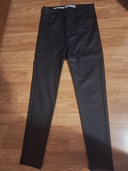 Pantaloni imitatie piele