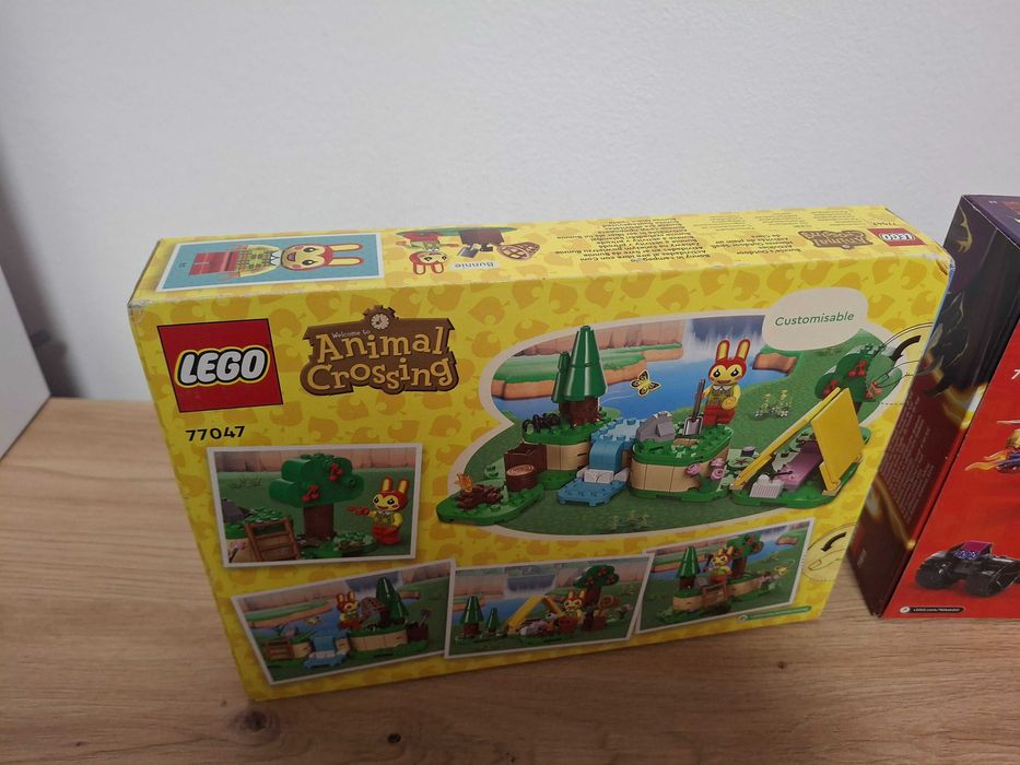 Vand lot cu 2 cutii cu jucarii Lego