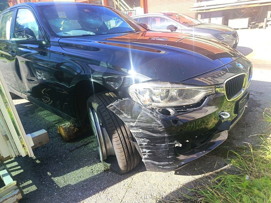 Vand BMW accidentat