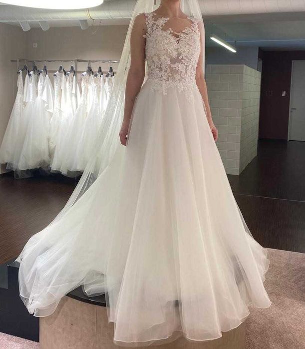 Rochie de mireasa, 1500 LEI (pret nou 6800 LEI)