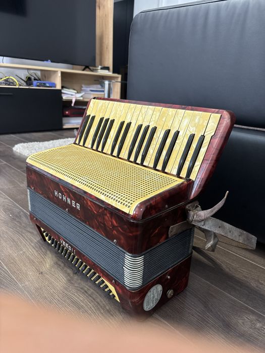 Acordeon Hohner Verdi 2 cu 80 de basi, sita