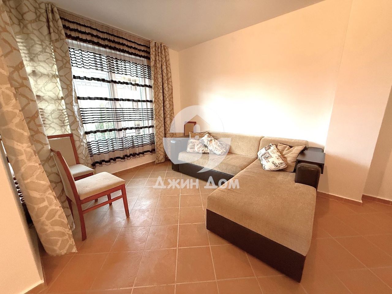 Продава се Тристаен апартамент в к.к. Слънчев бряг - 102 кв.м за 1128 €/кв.м - Снимка #2
