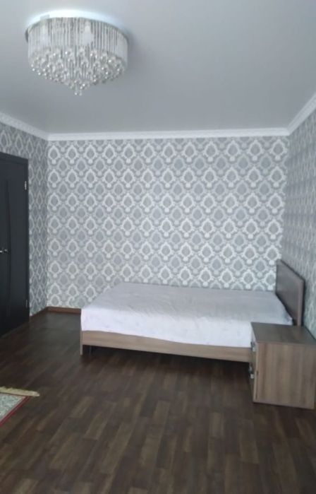 Продам тахту с ортопедическим матрасом