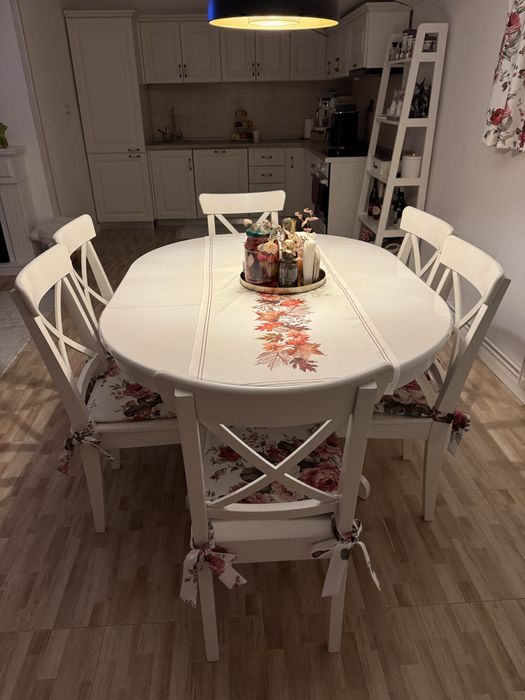 Masa cu 6 scaune IKEA