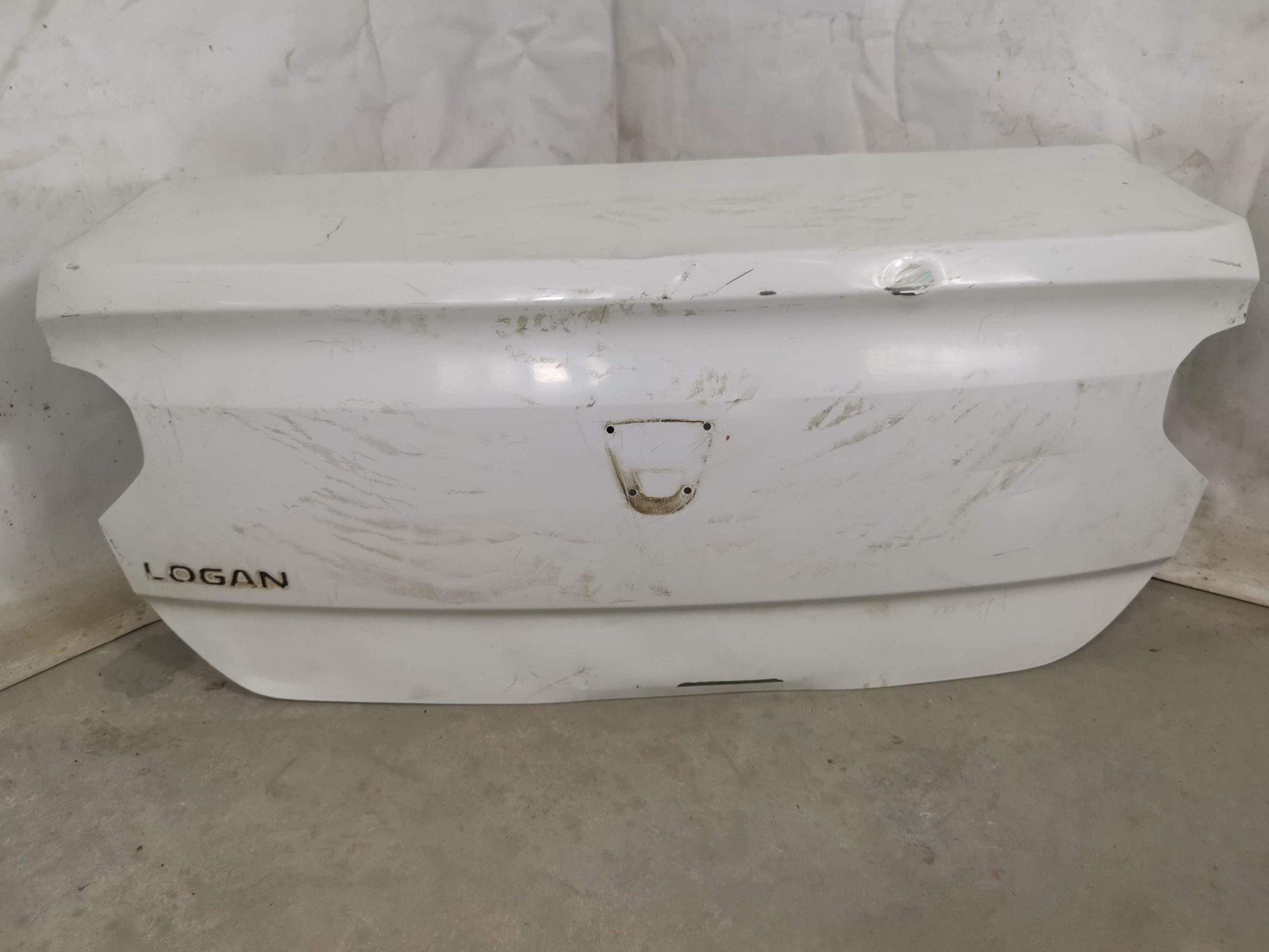 Капак на багажник Дачия Логан 3 [ - ] Оригинален Dacia Logan 3 [ - ] O