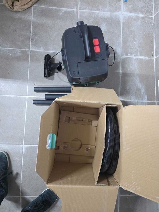 Bosch AdvancedVac 18V-8 aspirator cu acumulator 18 V