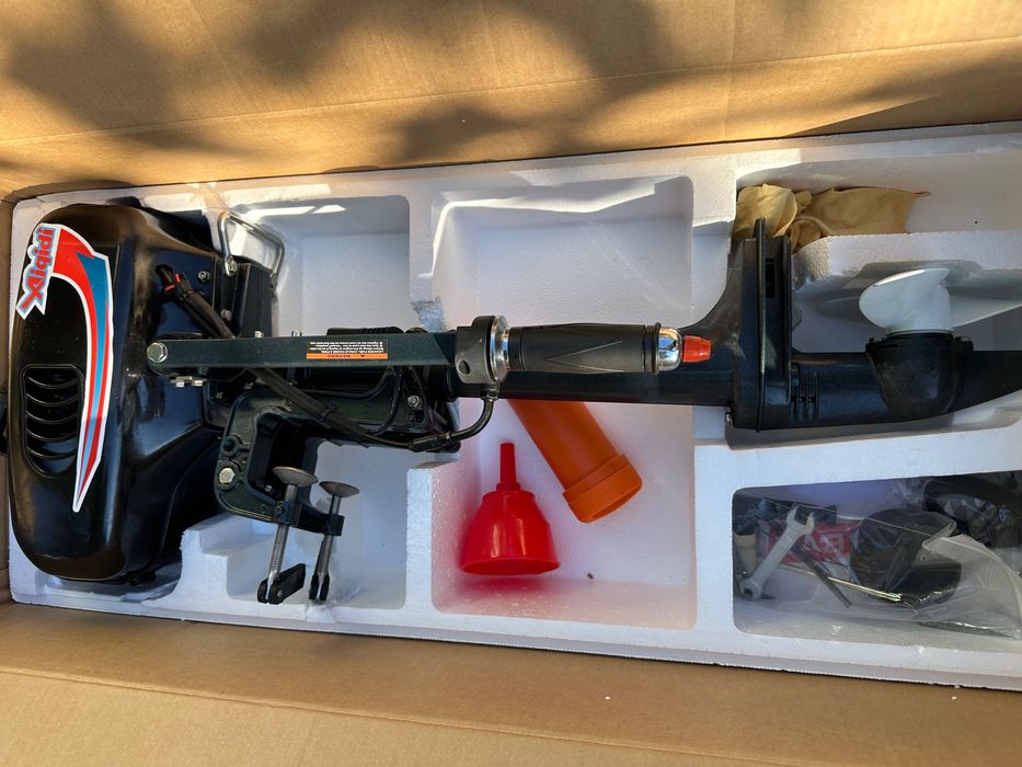 Motor barca Xliqidi 3.5 cp